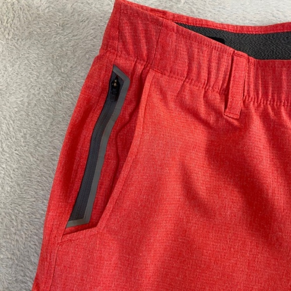 Under Armour HeatGear Golf Shorts Men Size 34 Coral Zip Pocket Preppy Athleisure - Picture 3 of 9